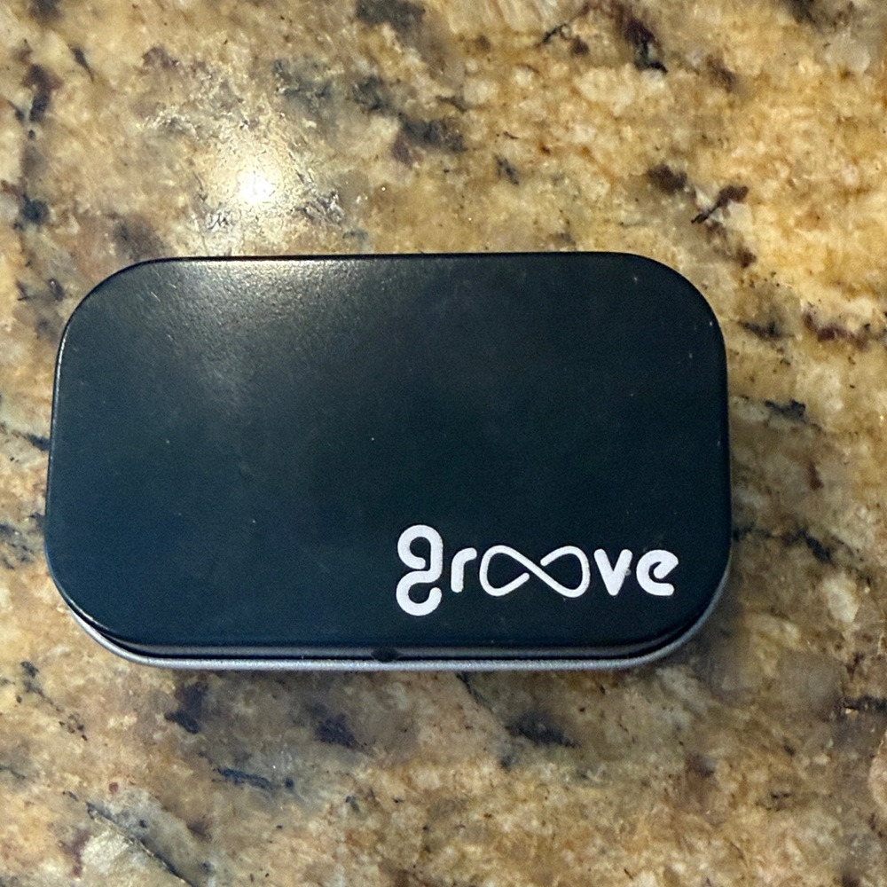 Groove Wedding Band